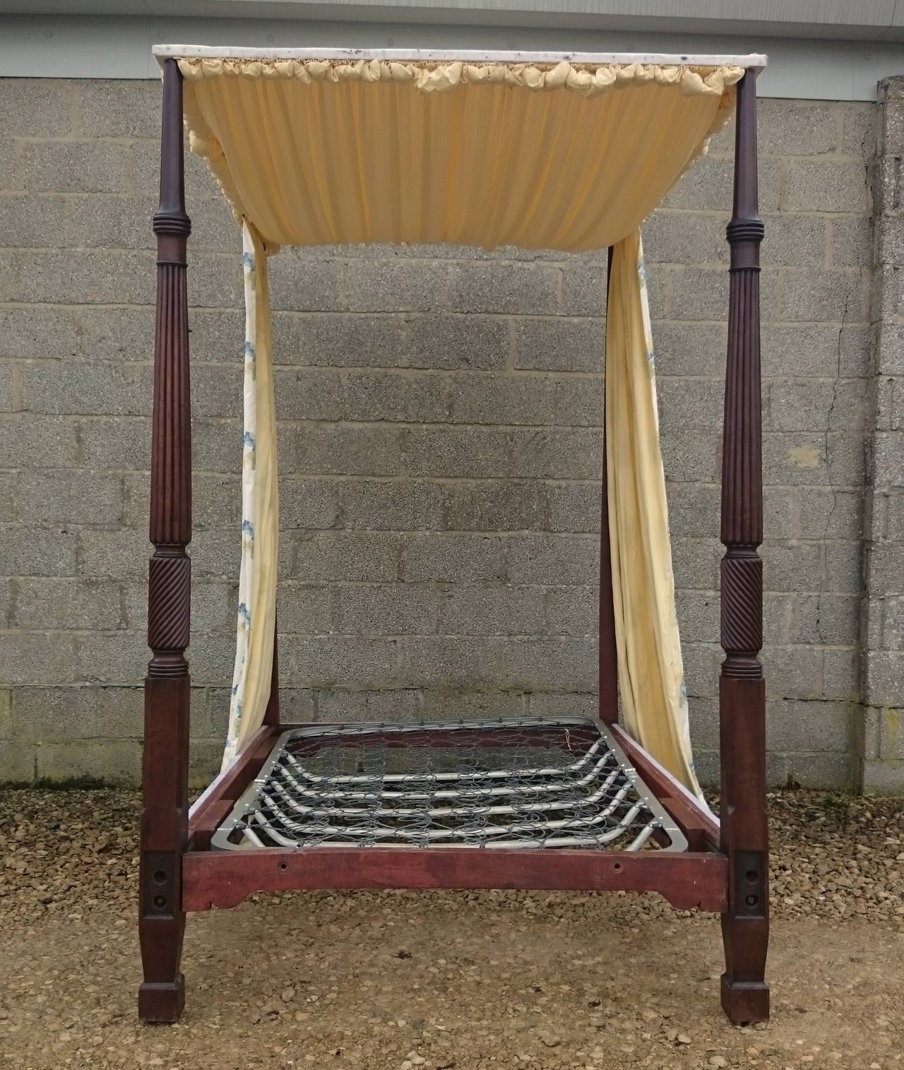 Mahogany Four Poster Bed For Sale at 1stdibs
