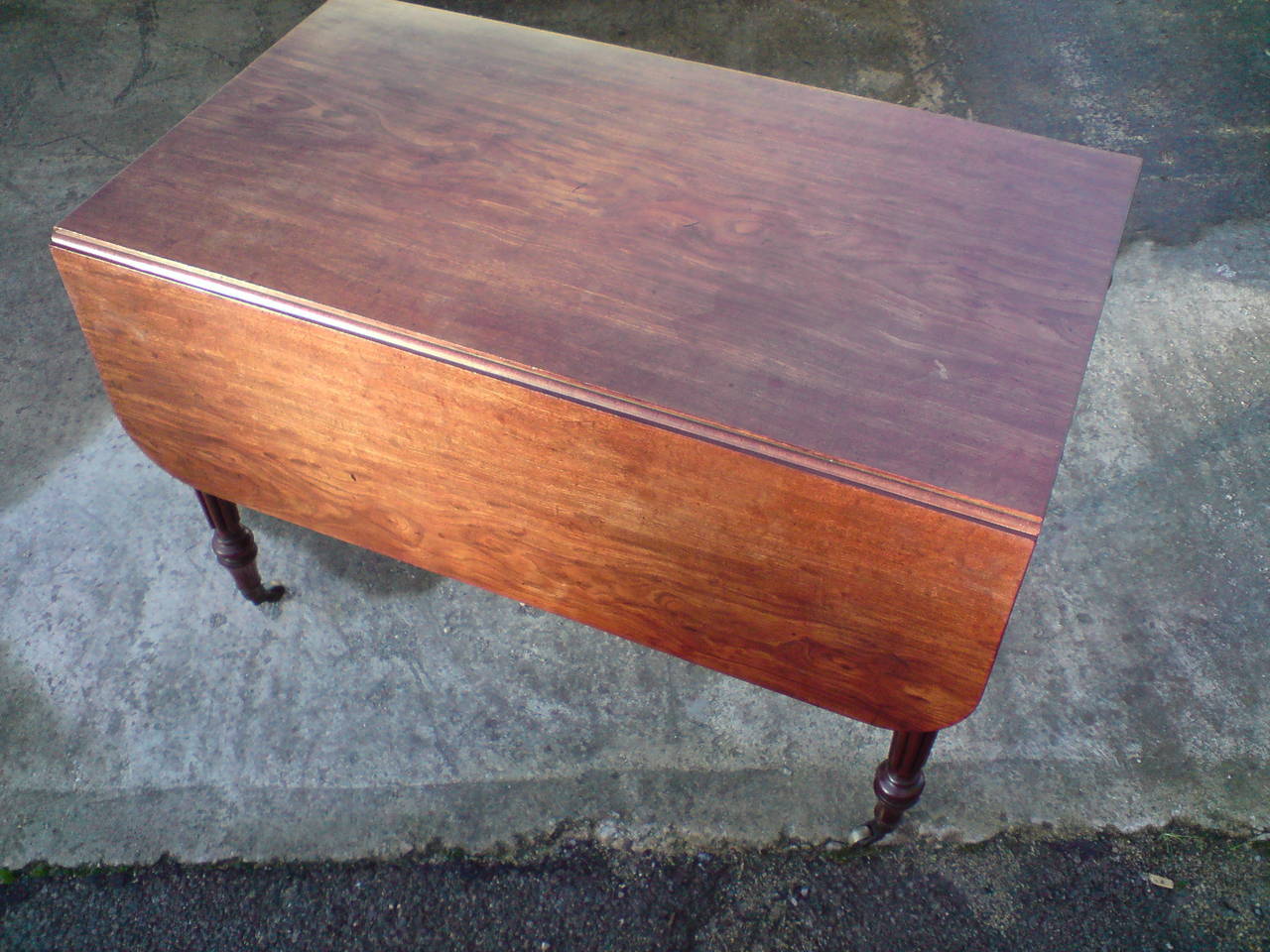 Antique Mahogany Pembroke Table For Sale at 1stDibs