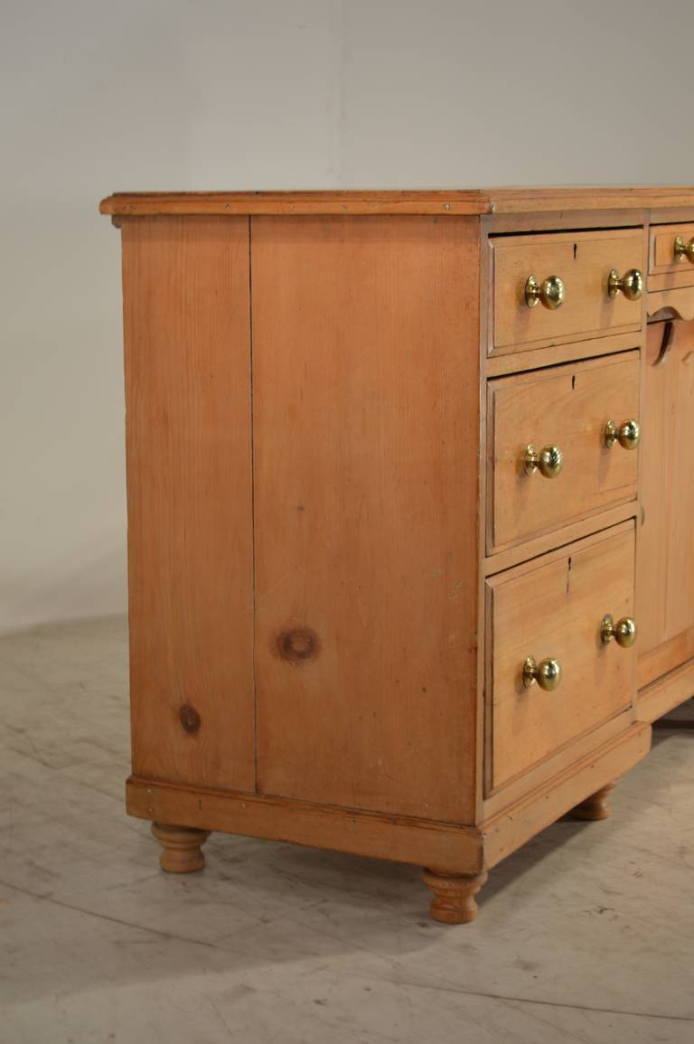 19th Century English Pine Dresser Base For Sale at 1stdibs