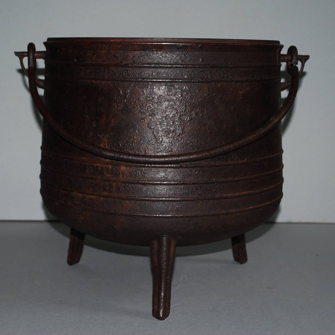 Early 19th Century Cast Iron Pot or Kettle at 1stDibs cast iron