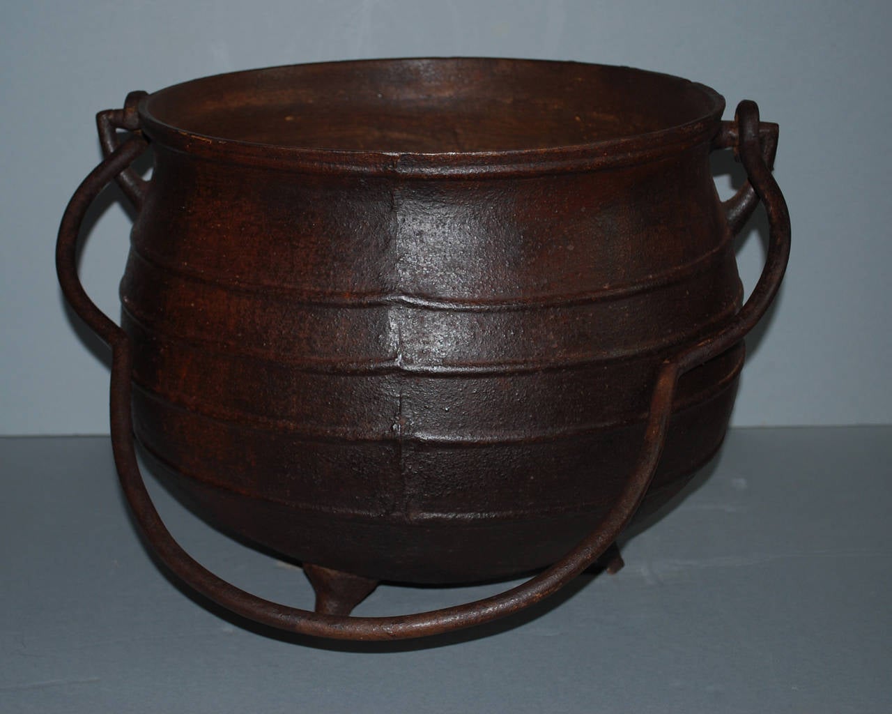 Early 19th Century Cast Iron Pot or Kettle at 1stDibs cast iron