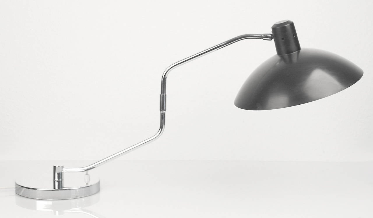 Large Knoll Adjustable Desk Lamp, 1960s Modernist Design, Mid Century Modern For Sale at 1stdibs
