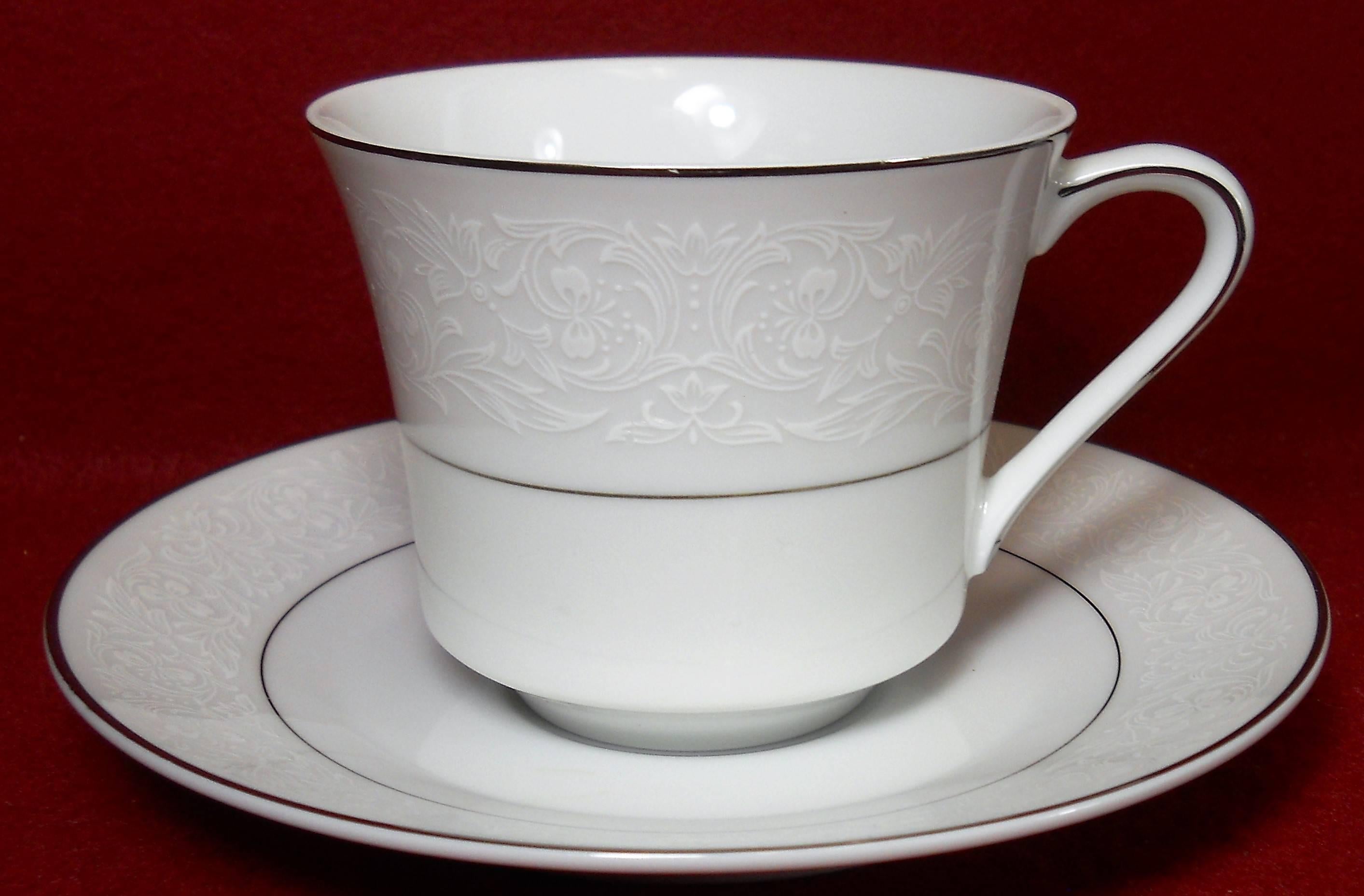 STYLE HOUSE china BROCADE pattern 55piece SET SERVICE for Ten (10