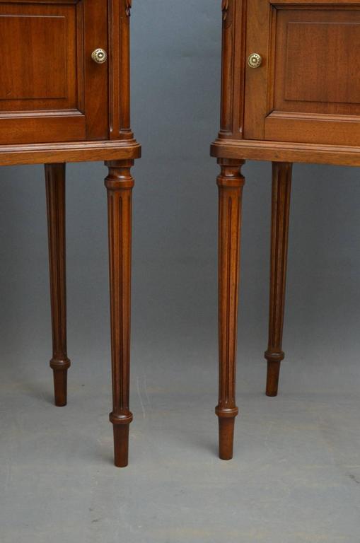 Attractive Pair of Bedside at 1stDibs
