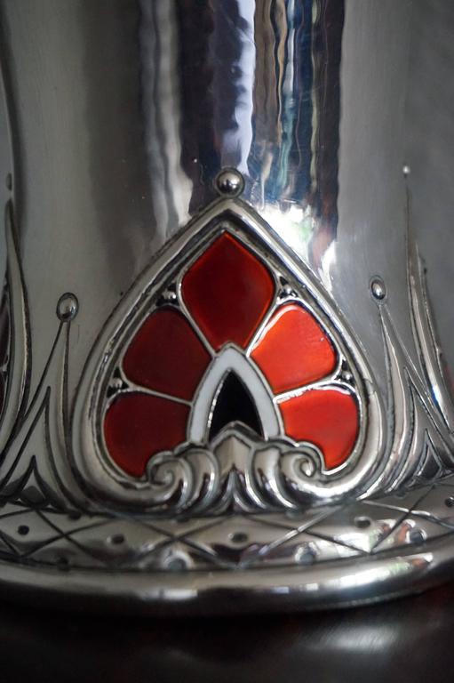Superbe vase en argent émaillé Arts and Crafts 830 par Silversmith