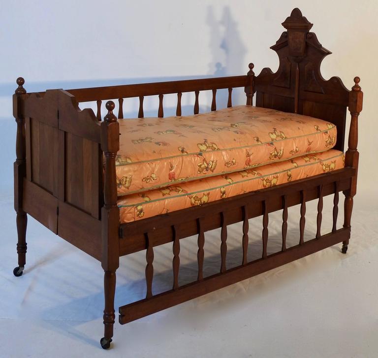 19th Century Victorian Baby Bed For Sale at 1stdibs 19th Century Victorian Baby Bed For Sale at 1stdibs
