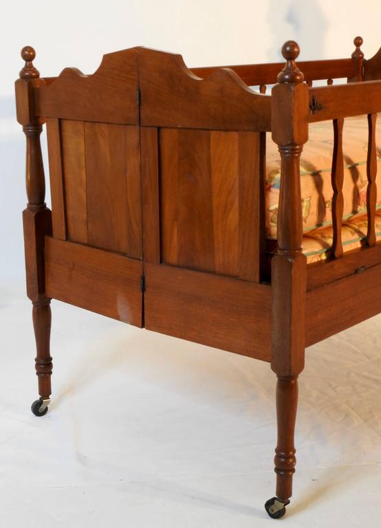 19th Century Victorian Baby Bed For Sale at 1stdibs 19th Century Victorian Baby Bed For Sale at 1stdibs