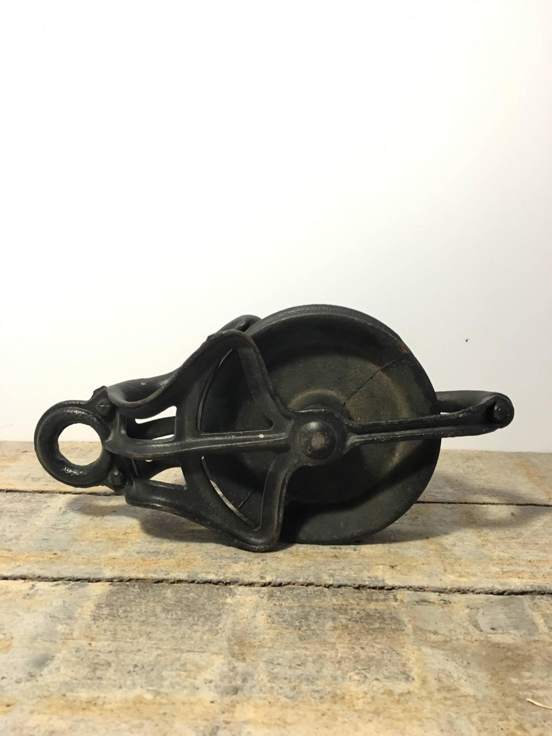 Pair of Vintage American Pulleys For Sale at 1stdibs