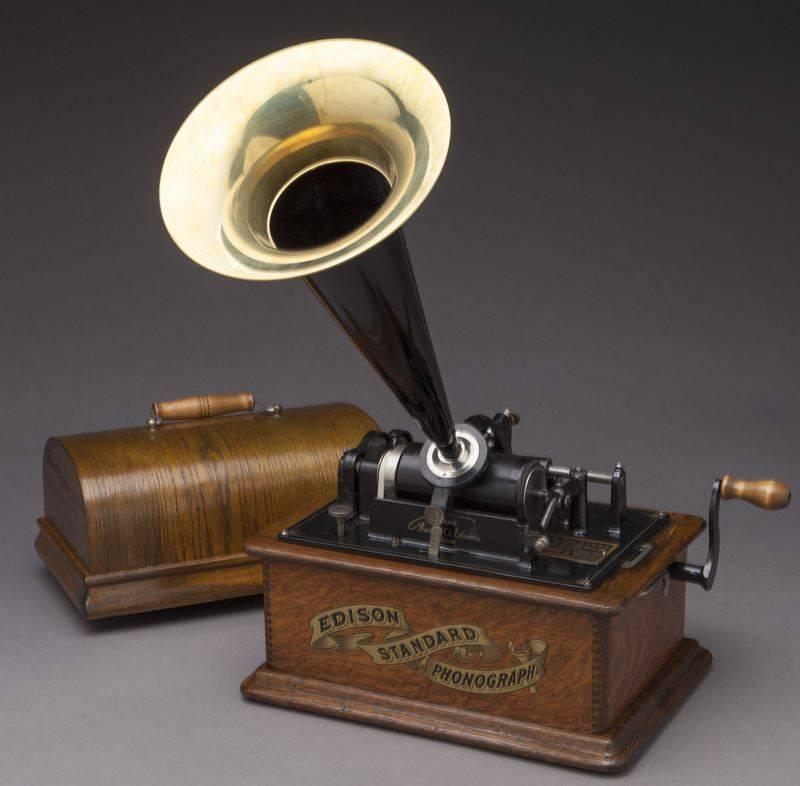 Early 20th Century Oak Edison Cylinder Phonograph with Casing and 12