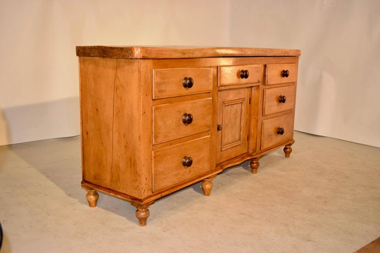 19th Century Pine and Sycamore Dresser For Sale at 1stdibs