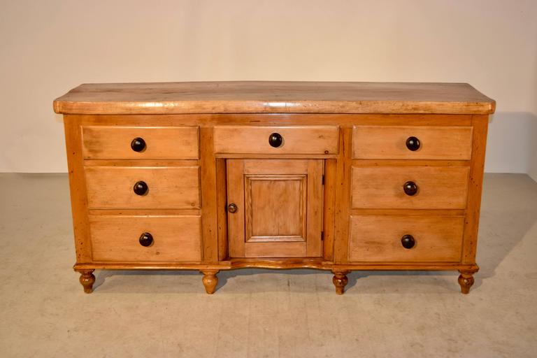 19th Century Pine and Sycamore Dresser For Sale at 1stdibs