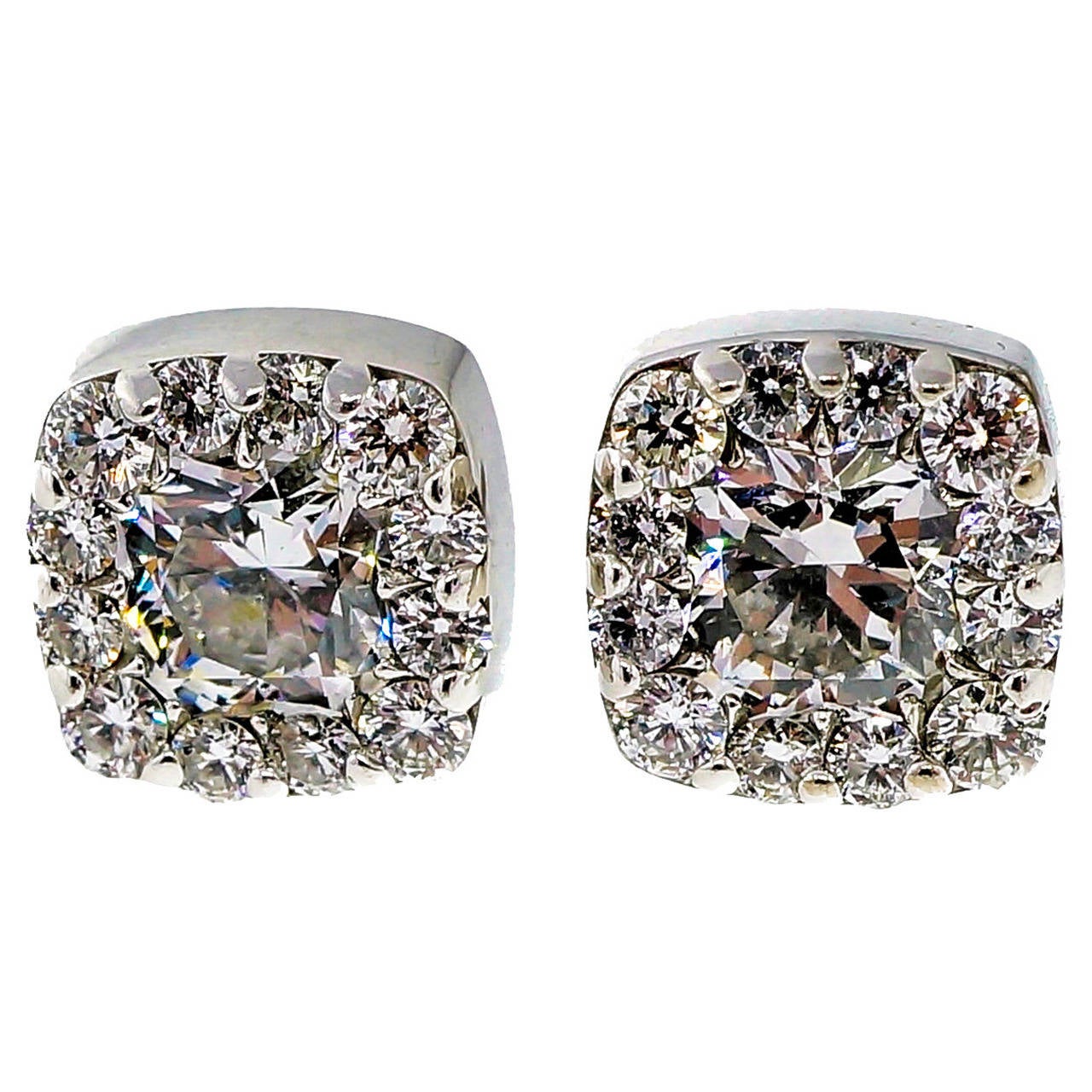 Hearts on Fire Diamond Gold Halo Cushion Earrings For Sale at 1stdibs