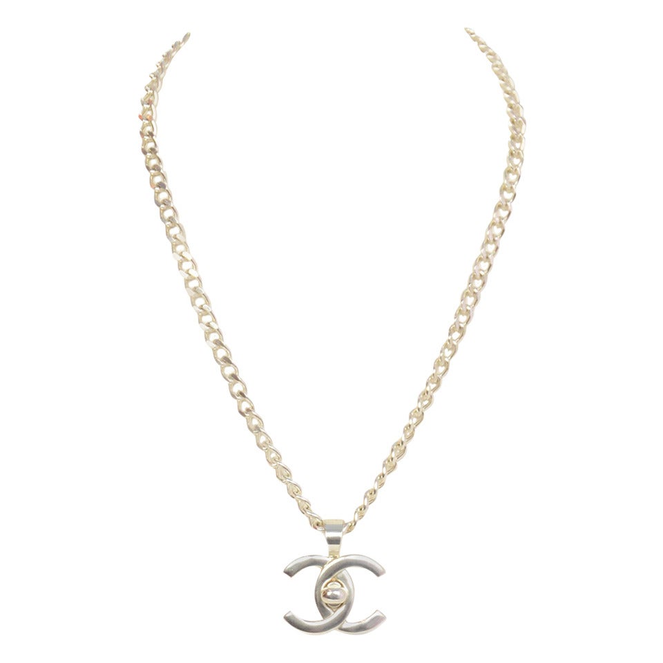 CHANEL Vintage 1996 Silvertone Chain Necklace w/CC Twist Lock Pendant