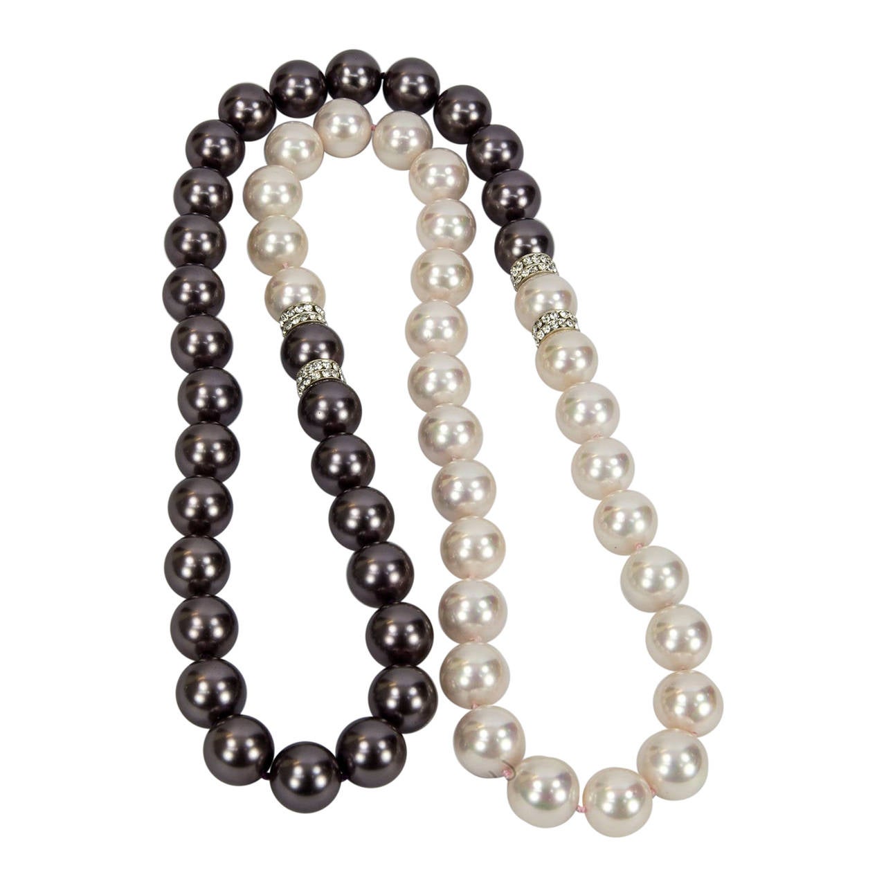 Dramatic Long Black and White Faux Pearl Necklace For Sale at 1stdibs