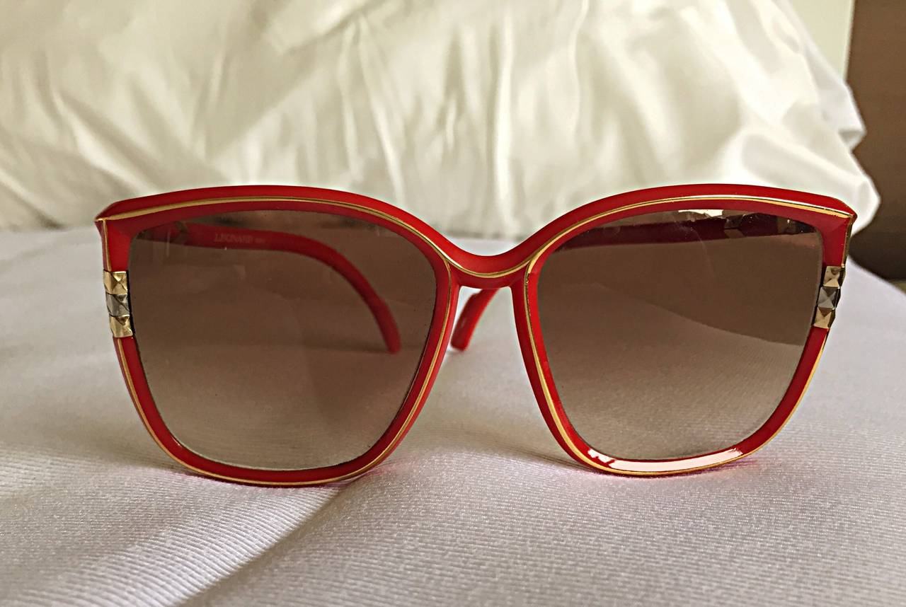 1970s Leonard Vintage Red Cat Eye Oversized Runway Sunglasses / Glasses