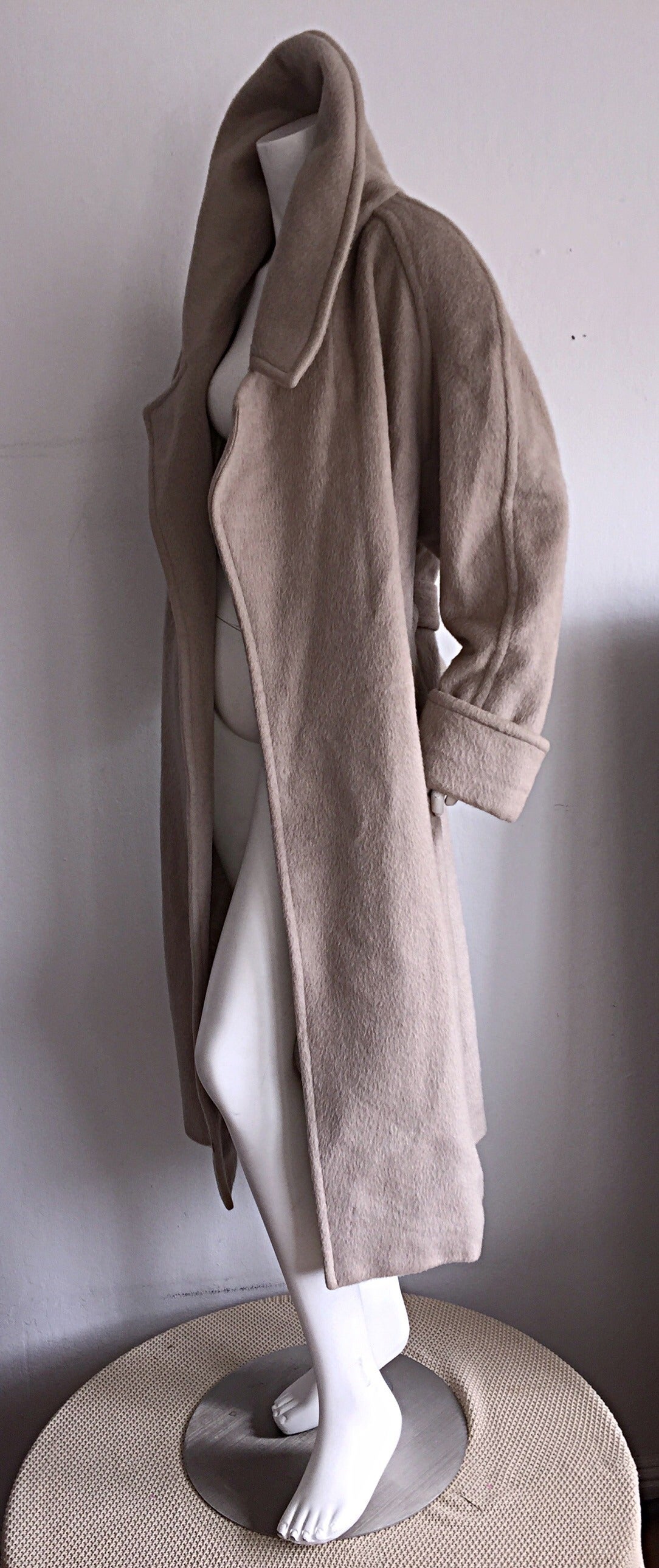 Stylish Vintage Guy Laroche Alpaca + Wool Taupe Wrap Blanket Jacket