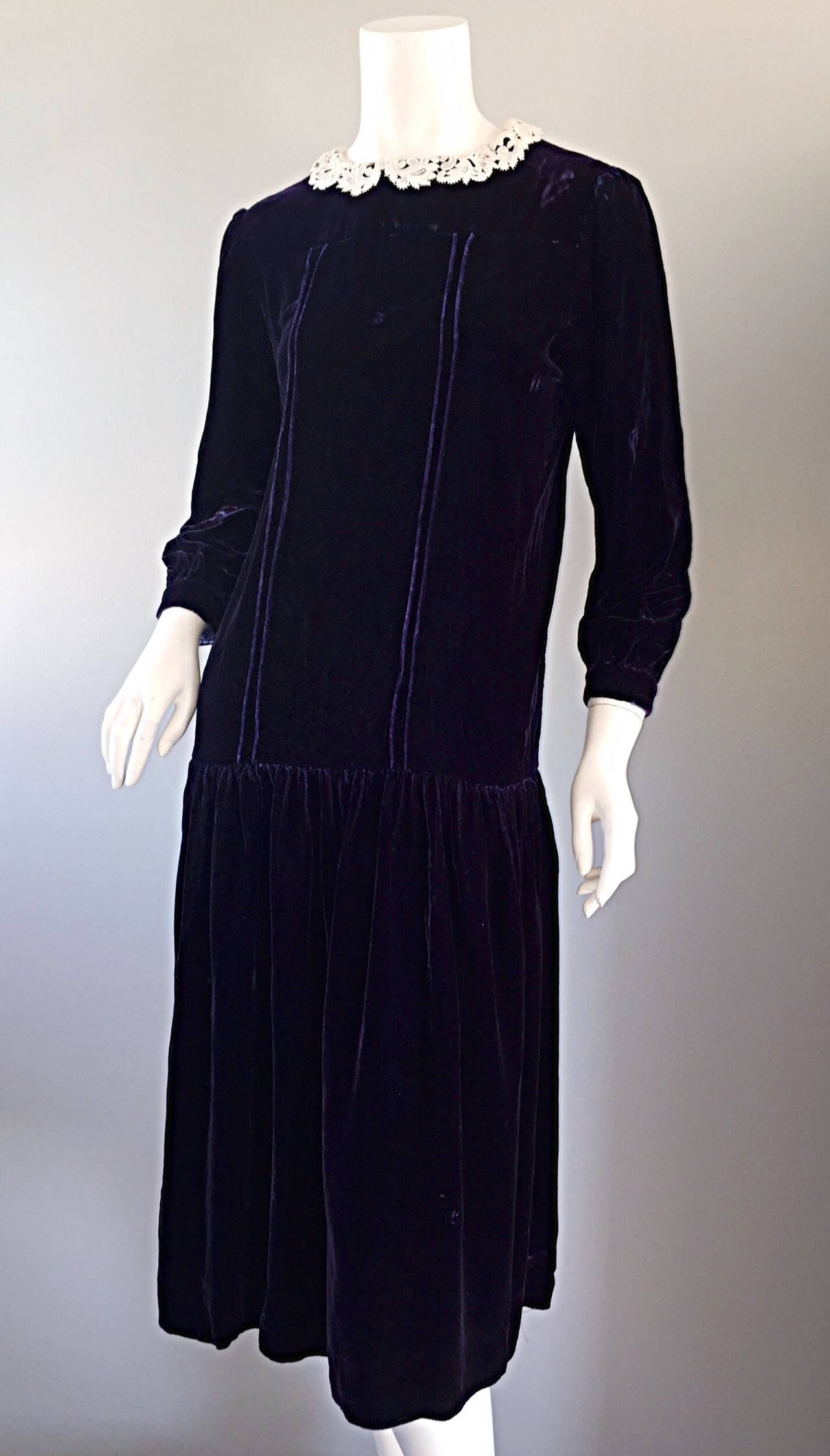 1920s Purple Eggplant Vintage Roaring 20s Velvet Flapper Dress w/ Lace