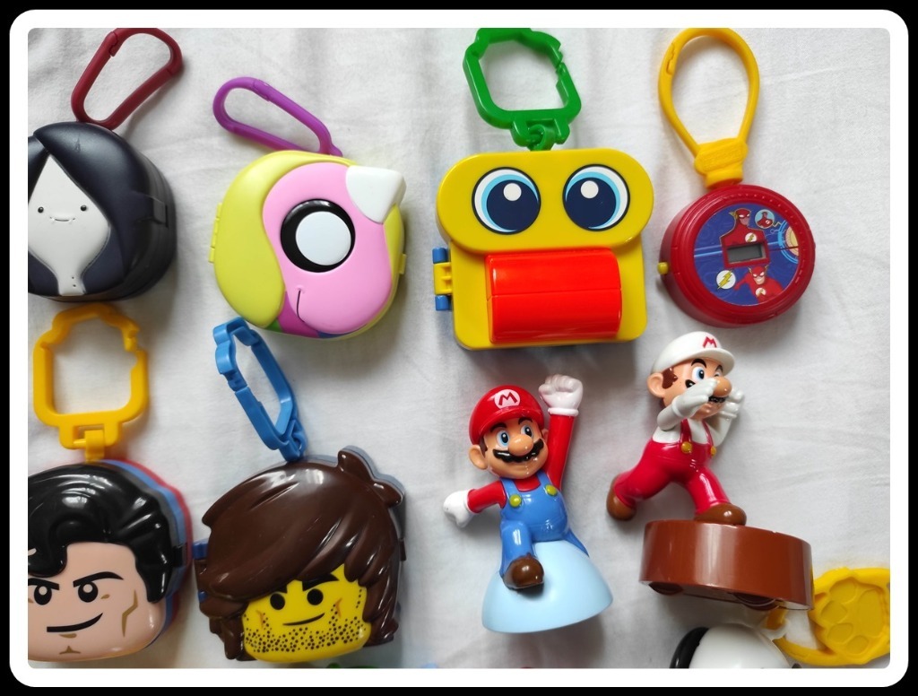 Zabawki z Happy Meal + puzzle Playmobil Słupno Kup teraz na Allegro