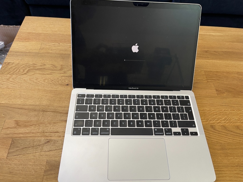 MacBook Air M1 2020 16GB RAM 1TB SSD Katowice Licytacja na Allegro