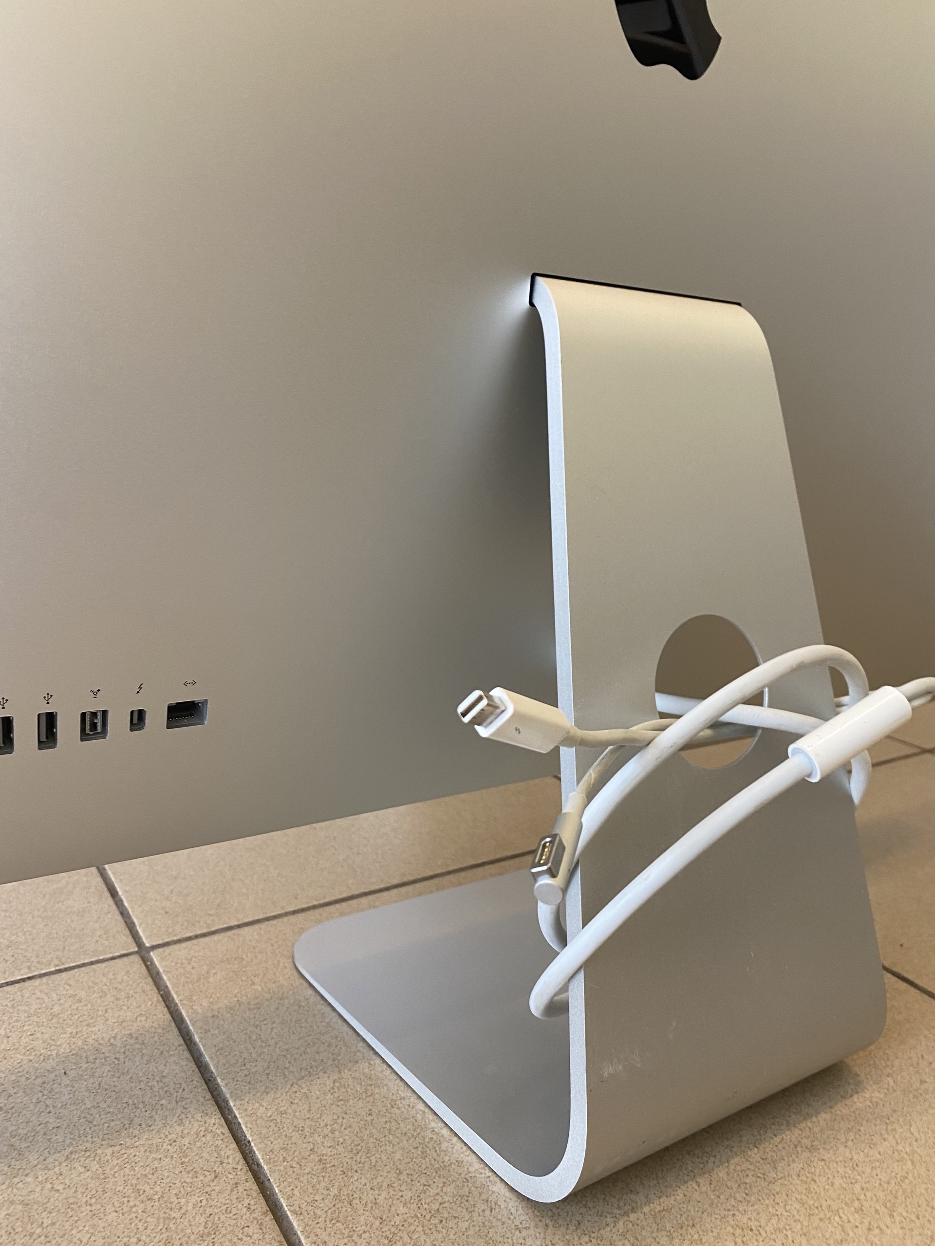 Monitor Apple A1407 Thunderbolt, FireWire, USB 2.0 Elbląg Kup teraz