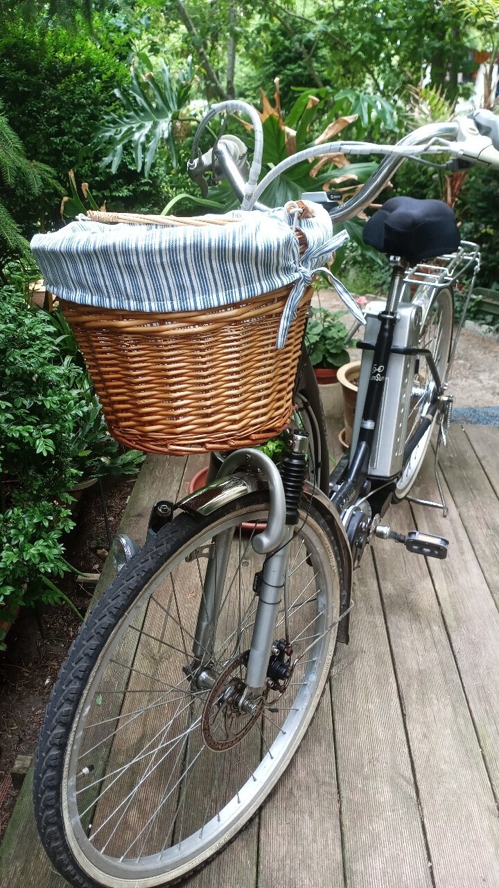 Rower elektryczny z koszykiem i bateria Warszawa Kup teraz na