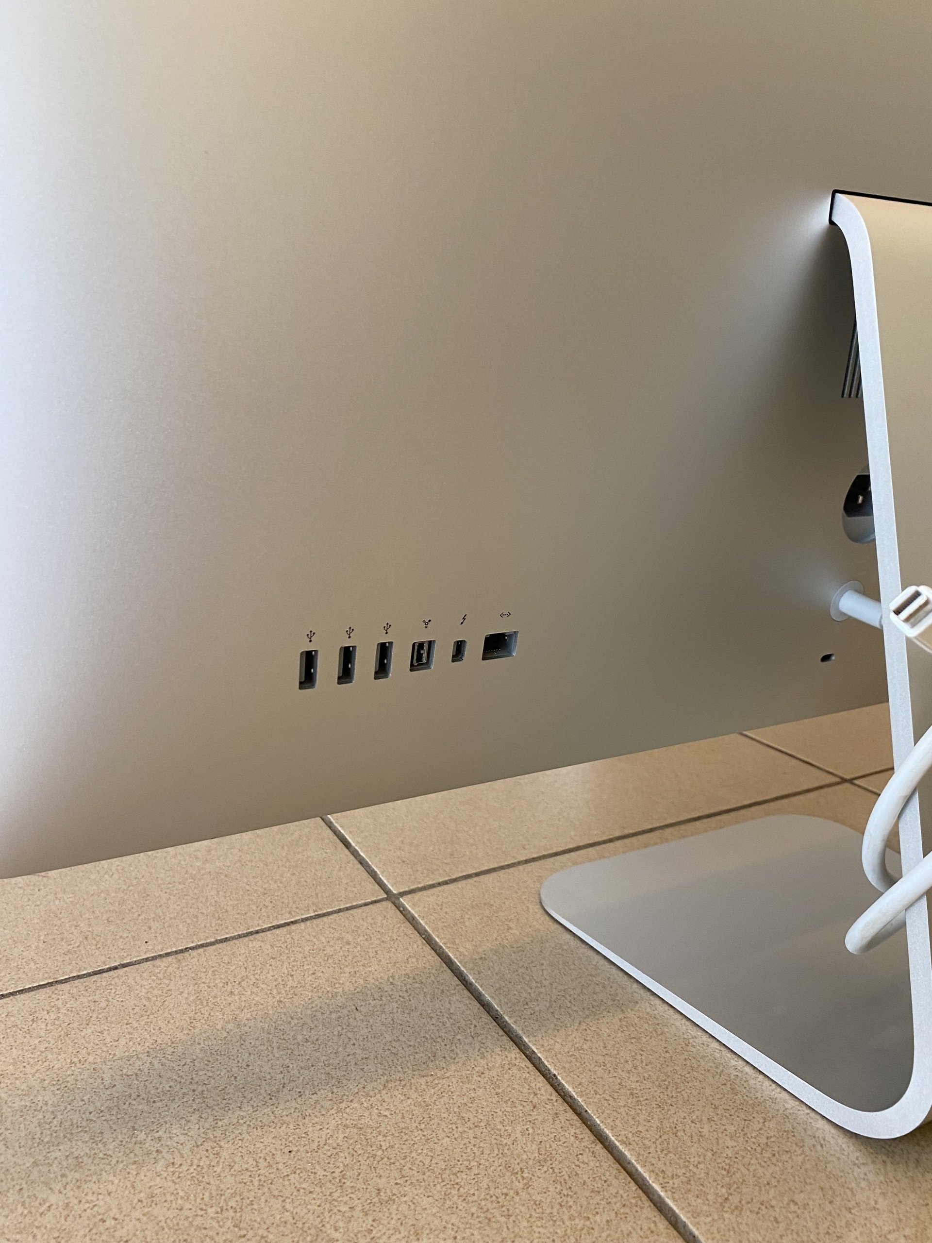 Monitor Apple A1407 Thunderbolt, FireWire, USB 2.0 Elbląg Kup teraz