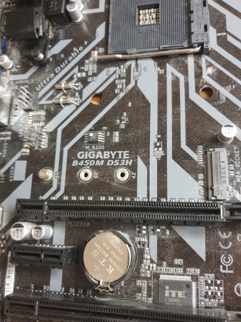 Need Help] Reviving Bricked Gigabyte B450MDS3H After Bios, 52 OFF