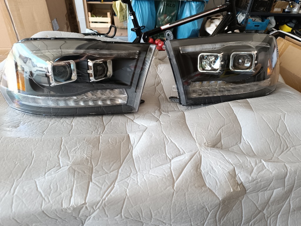 Dodge Ram 1500 Classic Led lampy komplet lampa | Mońki | Ogłoszenie na