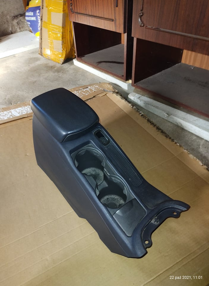 Volvo v40 s40 tunel cup holder podłokietnik Tworkowizna Kup teraz