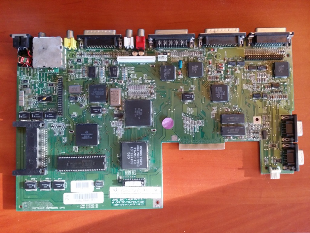 Amiga 600 - uszkodzona płyta główna | Gdańsk | Licytacja na Allegro