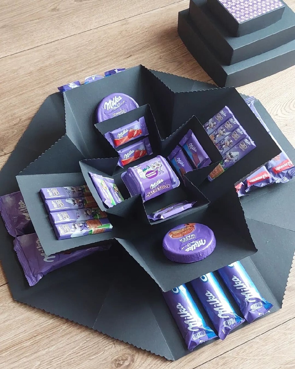 Exploding Box ze słodyczami Rudnik Ogłoszenie na Allegro Lokalnie