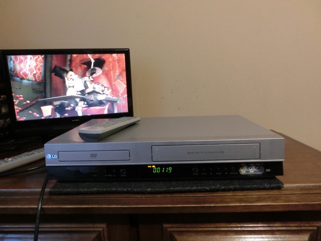 Combo DVD/VCR LG V280 z pilotem. Żagań Kup teraz na Allegro Lokalnie