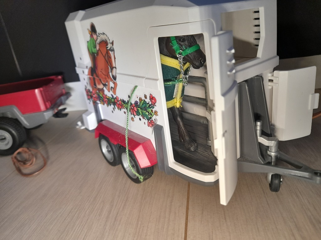 SCHLEICH 42346 PÓŁCIĘŻARÓWKA Z KONIEM I PRZYCZEPĄ | Szczecin | Kup