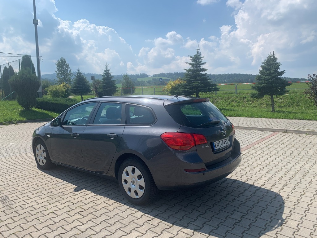 Opel Astra J kombi 1.7 CDTI 110 KM pełna fa VAT Raba Wyżna Ogłoszenie na Allegro Lokalnie