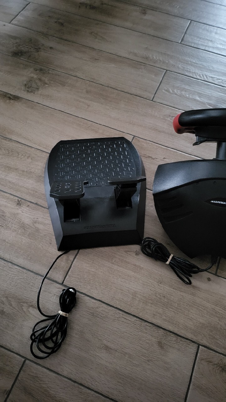 Kierownica Thrustmaster Red Legend Edition | Września | Kup teraz na