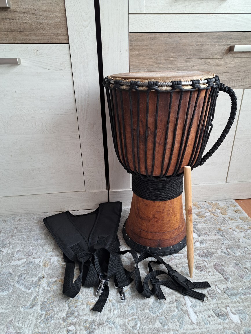 Bęben djembe jak nowy dodatki nowa skora kozia Koszalin Licytacja