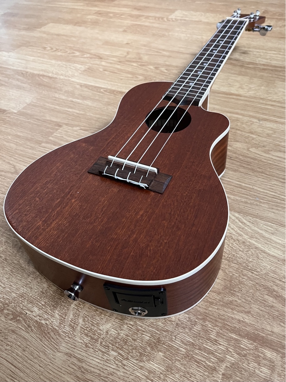 Ukulele koncertowe Lanikai MA CEC preamp Fishman Łódź Ogłoszenie na