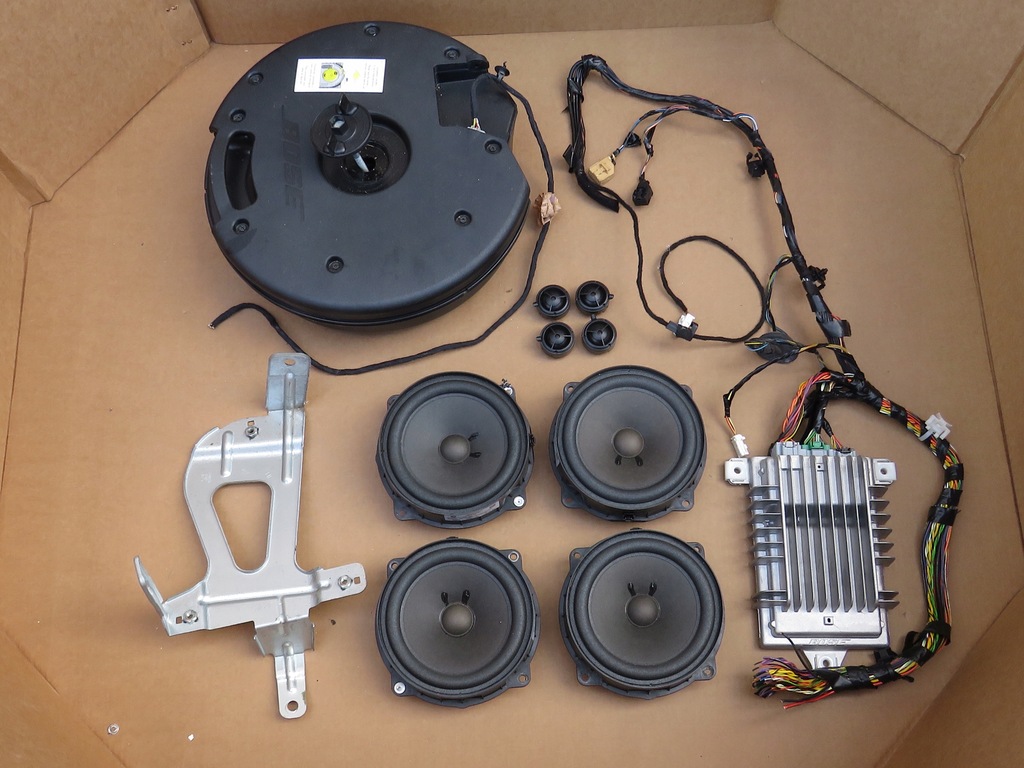 ALFA GIULIETTA BOSE GŁOŚNIKI WZMACNIACZ SUBWOOFER 7551498490