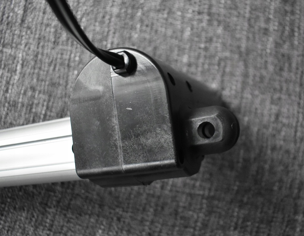 Siłownik elektryczny CIAR SpA 61100 PESAROITALY