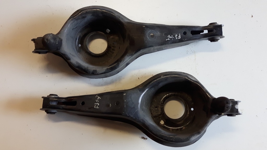 FORD FOCUS MK3 WAHACZ TYL 6962326105 oficjalne archiwum Allegro