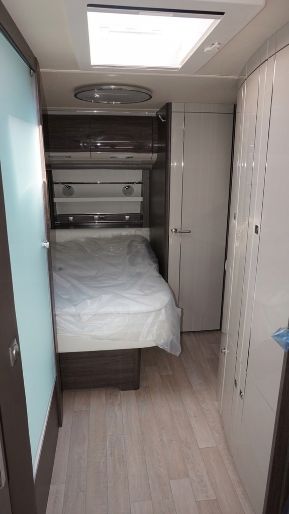 PRZYCZEPA KEMPINGOWA NOWA FENDT BRILLANT 700 TFD