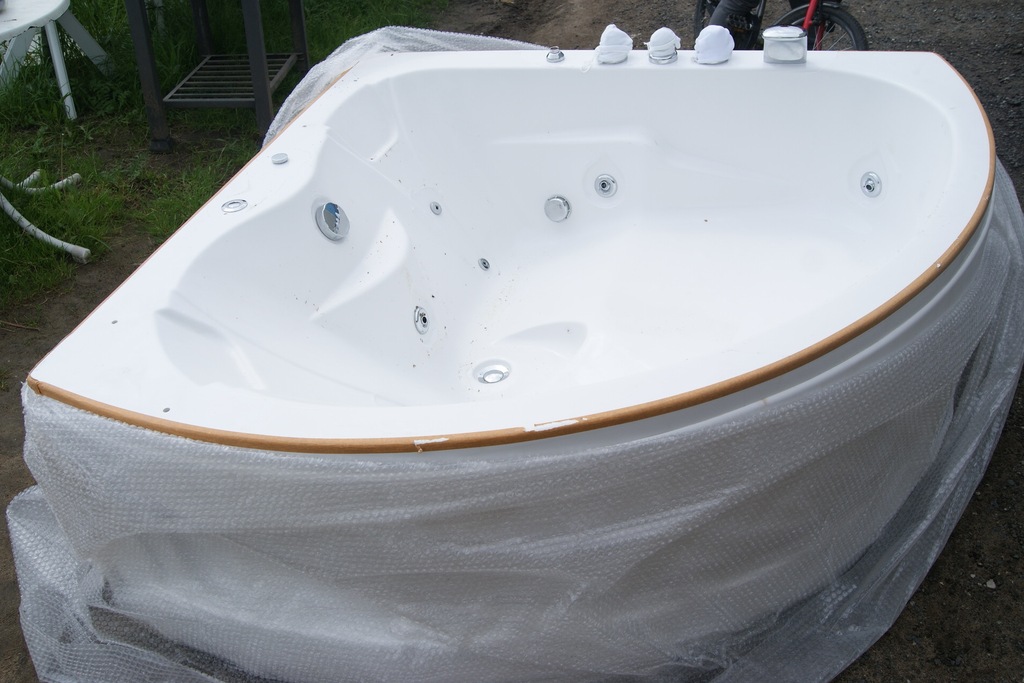 wanna z hydromasazem duża 140 x 140 narożna 7353396983 oficjalne archiwum Allegro