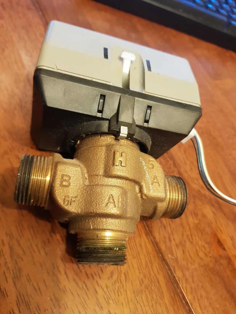 Siłownik Honeywell VC8010 zawór trójdrożny 24 VAC - 13087875854