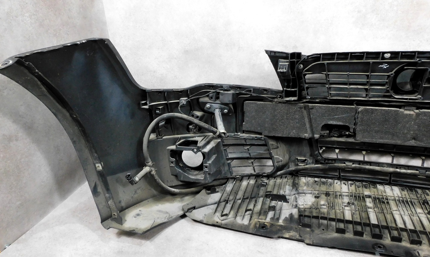 Audi a7 c7 4g8 front bumper front complete - low price XDALYS