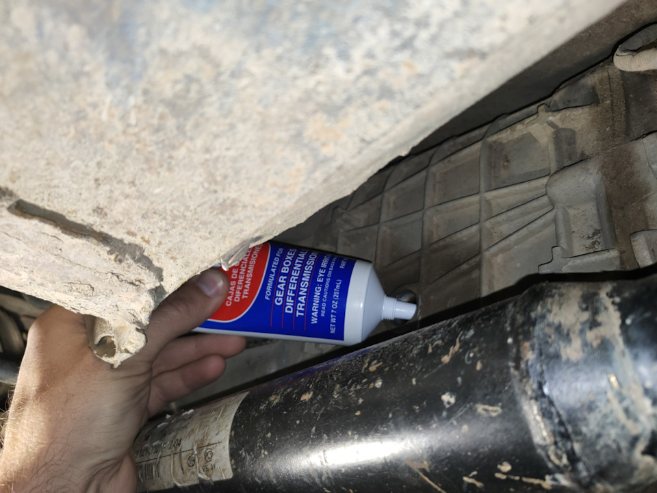 ПРИСАДКА В ТРАНСМИССИОННОЕ МАСЛО ABRO GEAR OIL TREATMENT WITH PTFE — Lada 4x4 3D, 1,6 л, 1982