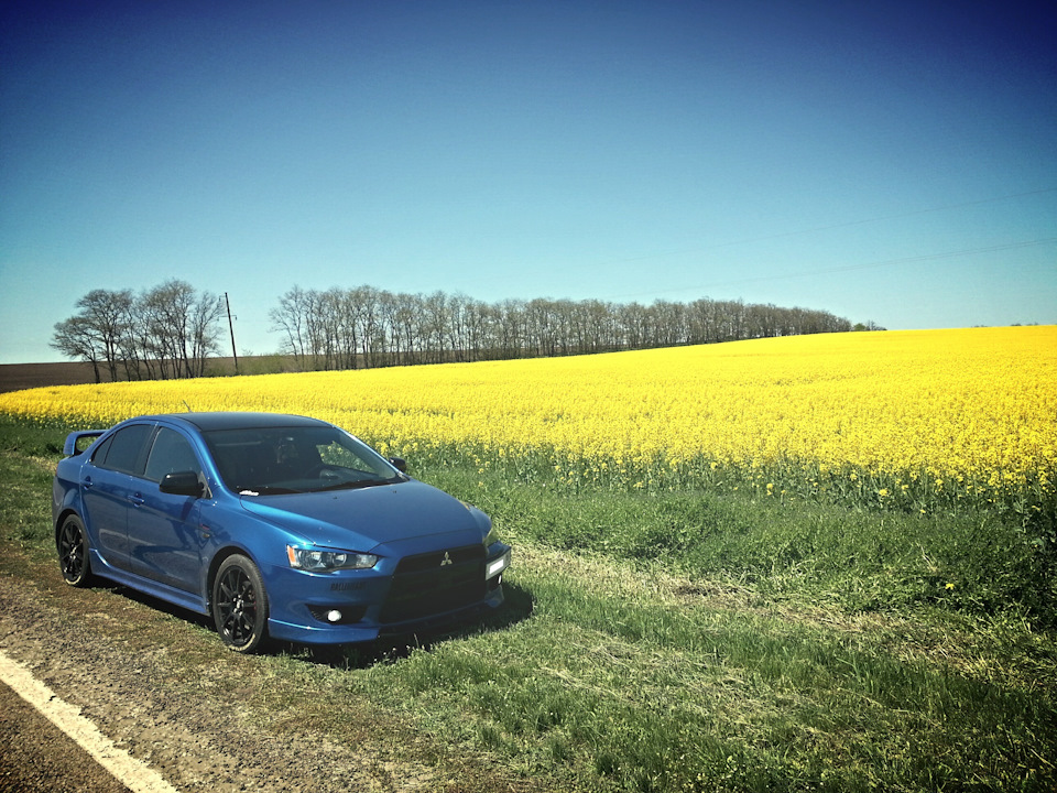 Синий на желтом, прям как субару (беее.=))) — Mitsubishi Lancer X, 1,8