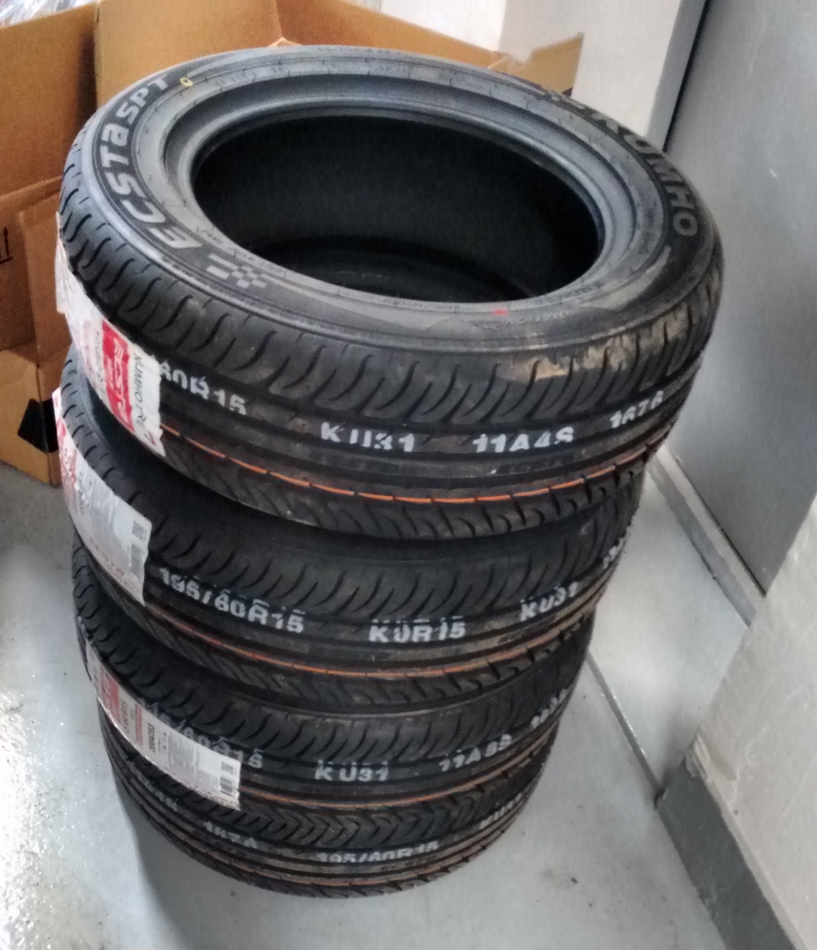 Лето на Kumho — Toyota Sprinter Carib (111), 1,8 л, 1997 года шины