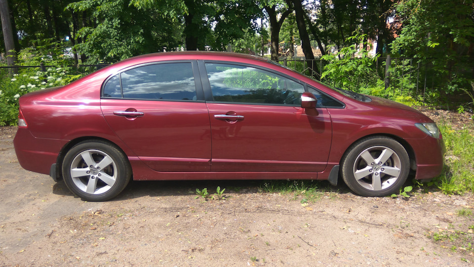 Honda Civic 4D (8G) 1.8 бензиновый 2007 на DRIVE2