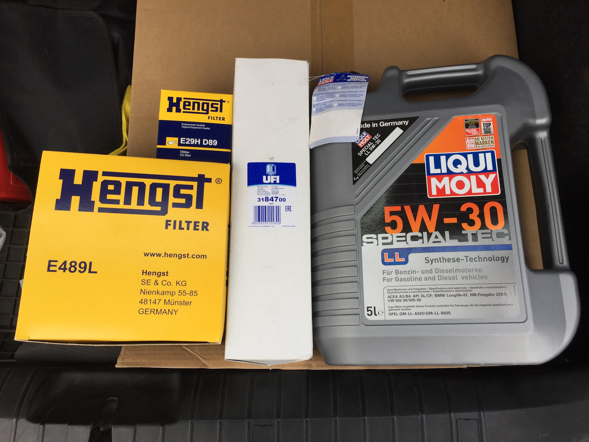 Замена масла и фильтров — BMW 3 series (E46/5), 1,8 л., 2001 года