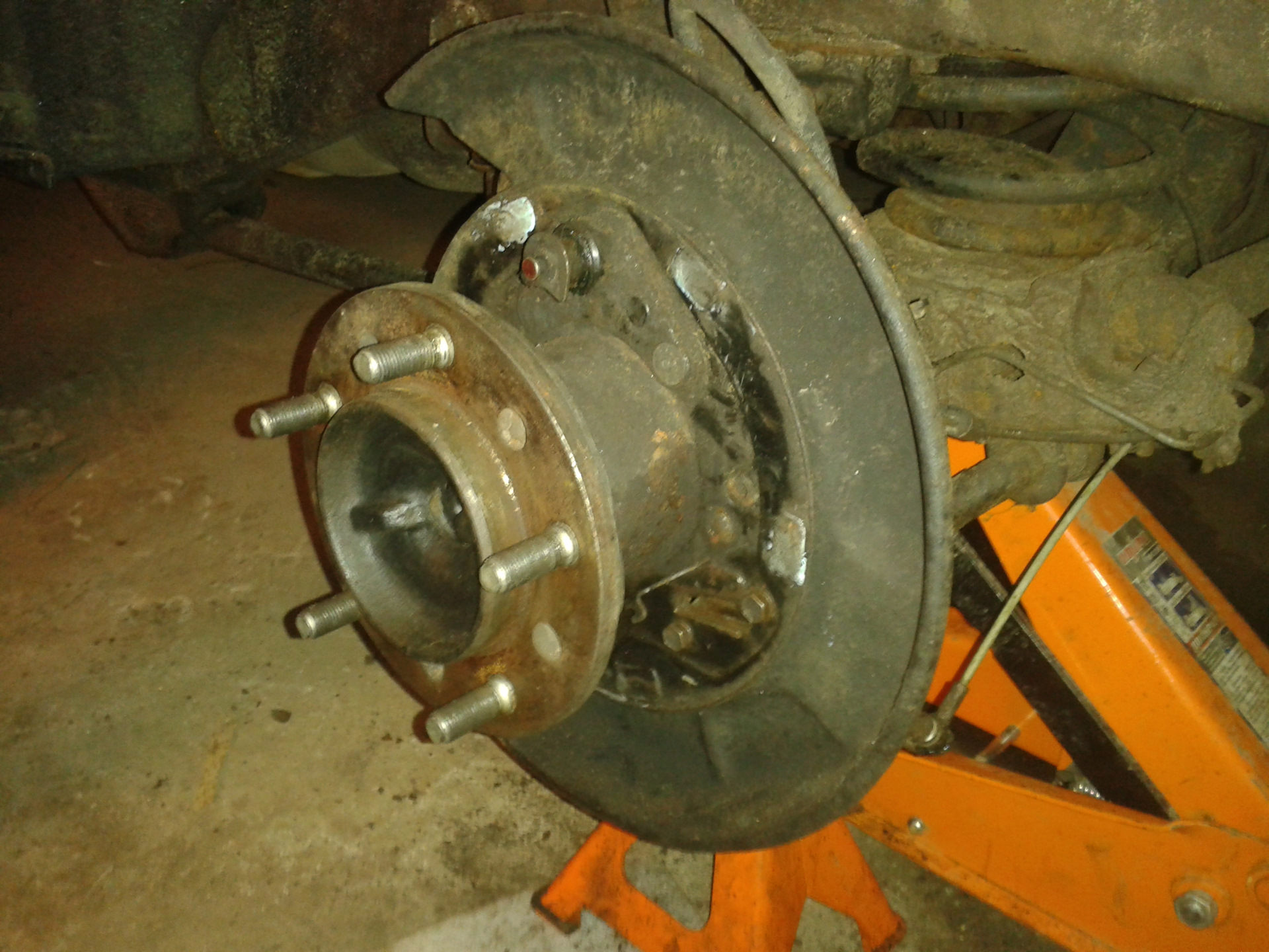 Сериал битва с тормозами. Раунд 3й. Ручник опять ведёт ) — Toyota Land